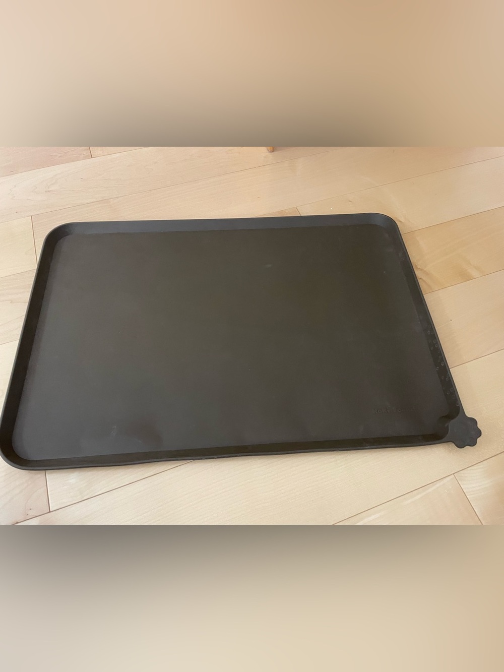 Silicone Pet Food water mat / Tray, raised edges, brown, floor protector dog cat